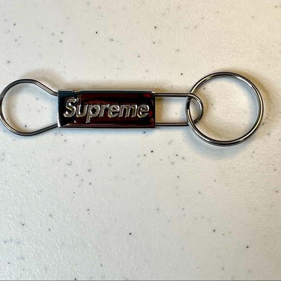 Supreme Other - Supreme New York Silver Color Clip Keyring Keychain Accessory